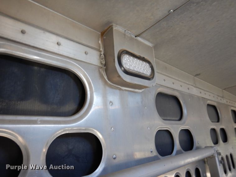 image for item IQ9536 2008 Barrett Eagle  livestock trailer