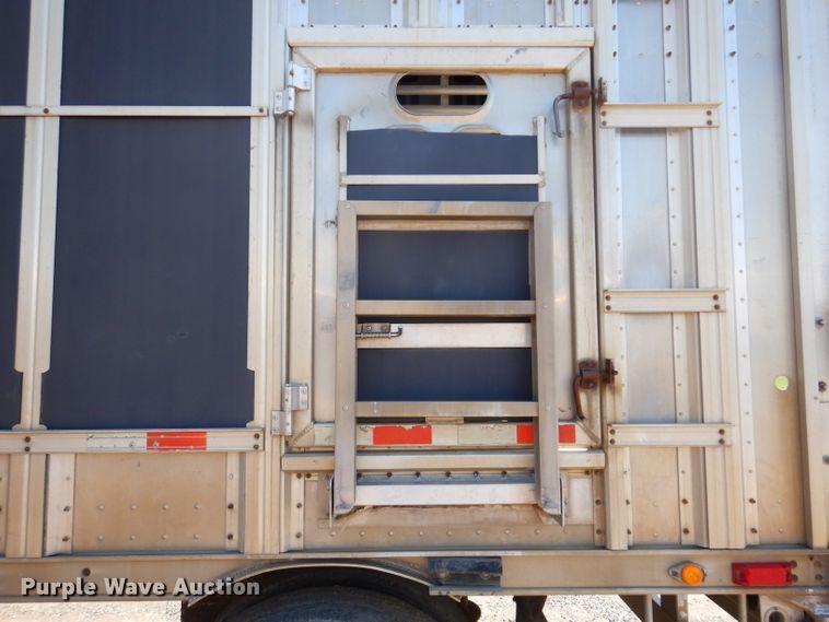 image for item IQ9536 2008 Barrett Eagle  livestock trailer