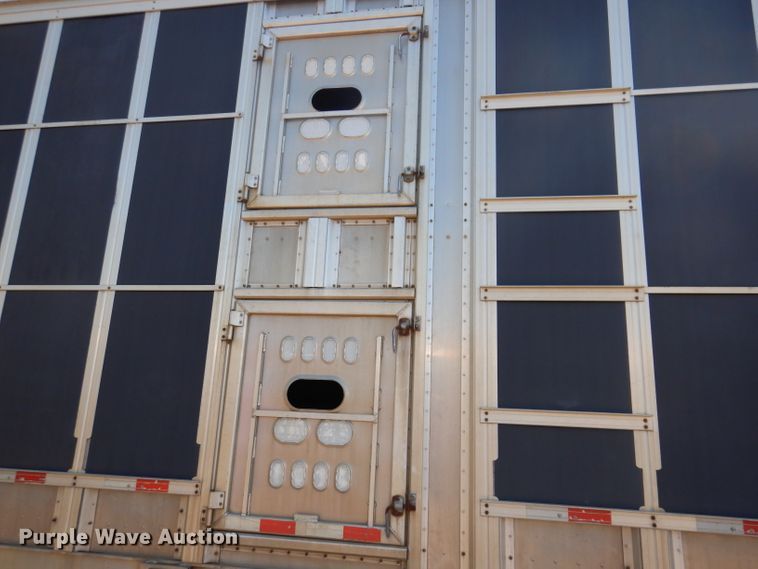 image for item IQ9536 2008 Barrett Eagle  livestock trailer
