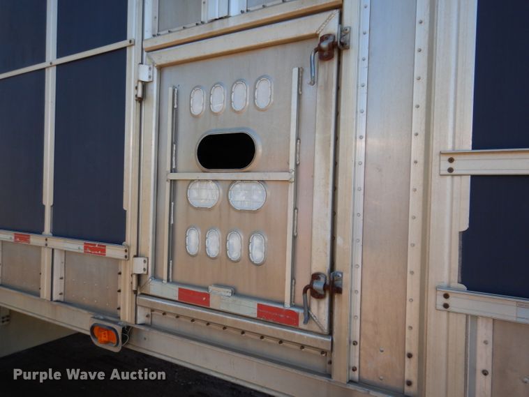 image for item IQ9536 2008 Barrett Eagle  livestock trailer