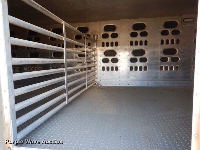 image for item IQ9536 2008 Barrett Eagle  livestock trailer