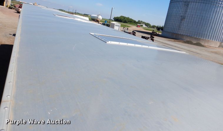 image for item IQ9536 2008 Barrett Eagle  livestock trailer