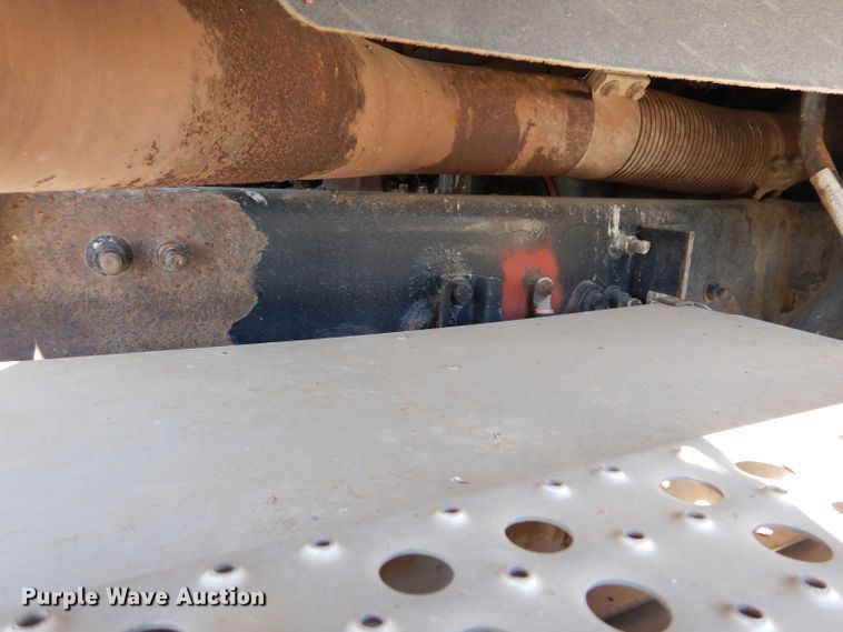 image for item IQ9537 2004 Freightliner Century  semi truck