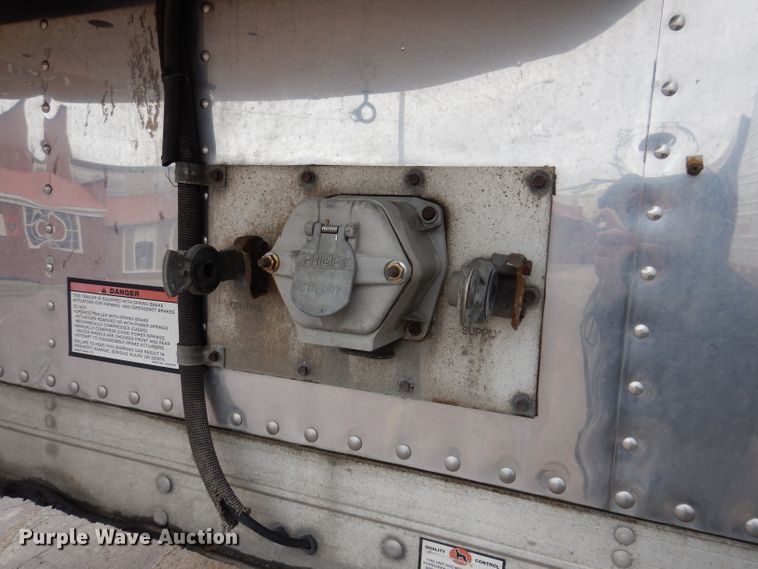 image for item IQ9543 2006 Great Dane 811-TZ-1A  refrigerated van trailer