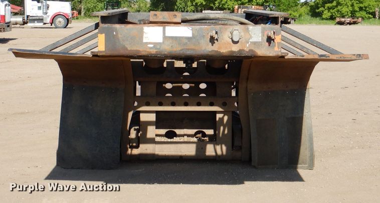 image for item IQ9552 1996 Fontaine  lowboy equipment trailer