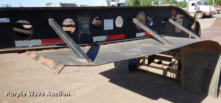 image for item IQ9552 1996 Fontaine  lowboy equipment trailer