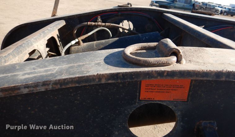 image for item IQ9552 1996 Fontaine  lowboy equipment trailer