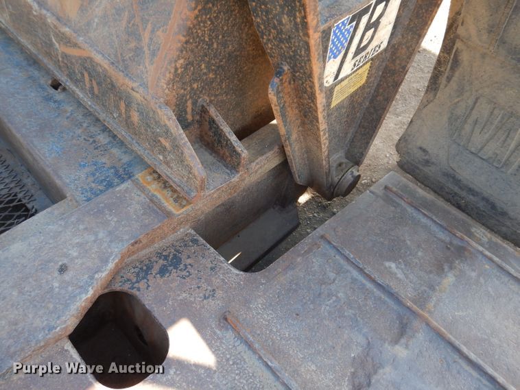 image for item IQ9552 1996 Fontaine  lowboy equipment trailer