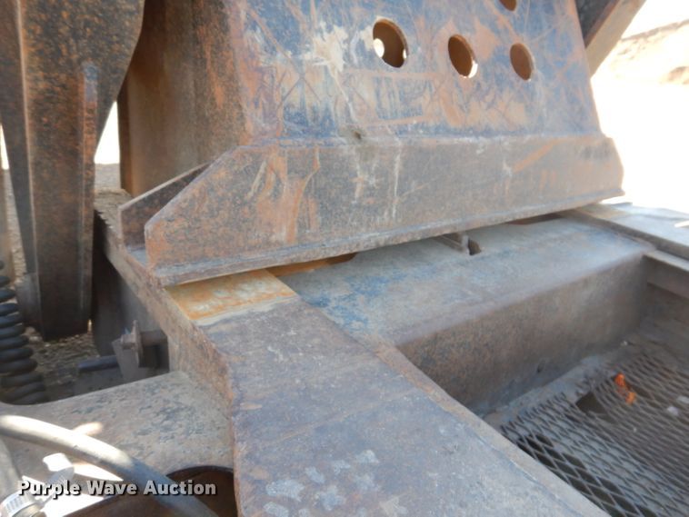 image for item IQ9552 1996 Fontaine  lowboy equipment trailer