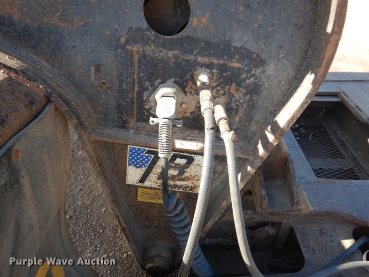 image for item IQ9552 1996 Fontaine  lowboy equipment trailer