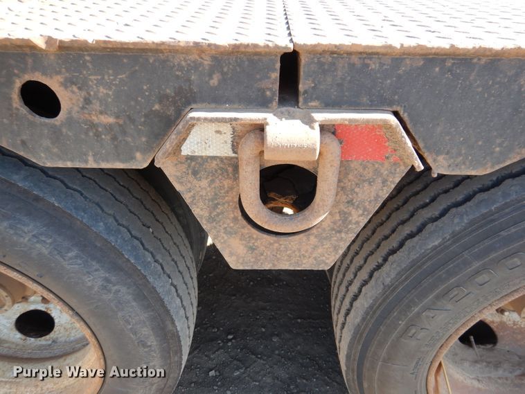 image for item IQ9552 1996 Fontaine  lowboy equipment trailer
