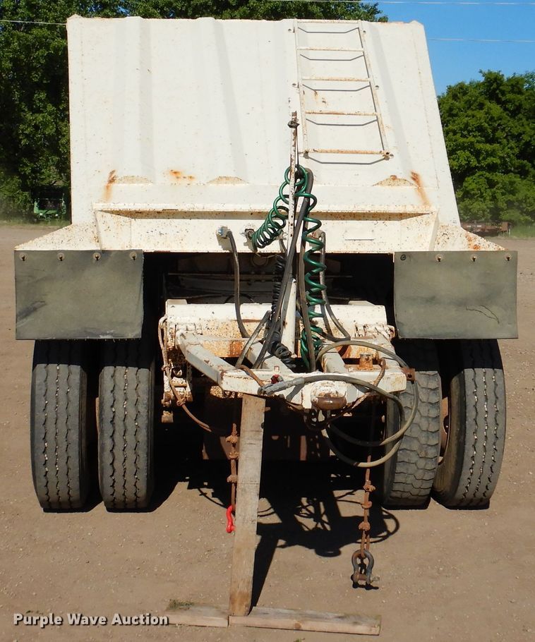 image for item IQ9553 1996 CPS SBD432  bottom dump trailer