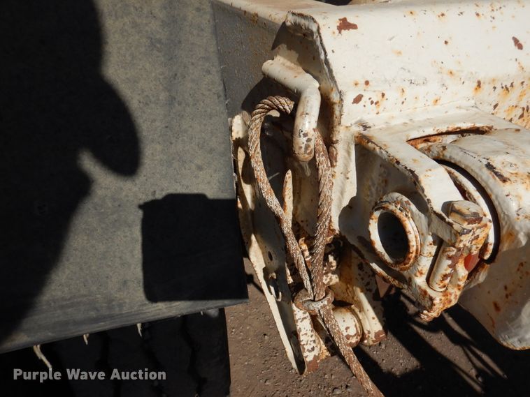 image for item IQ9553 1996 CPS SBD432  bottom dump trailer