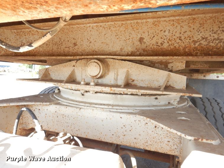 image for item IQ9553 1996 CPS SBD432  bottom dump trailer