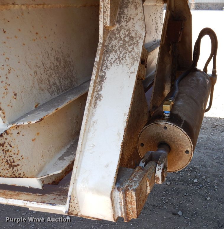 image for item IQ9553 1996 CPS SBD432  bottom dump trailer