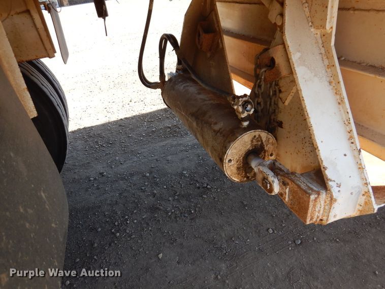 image for item IQ9553 1996 CPS SBD432  bottom dump trailer