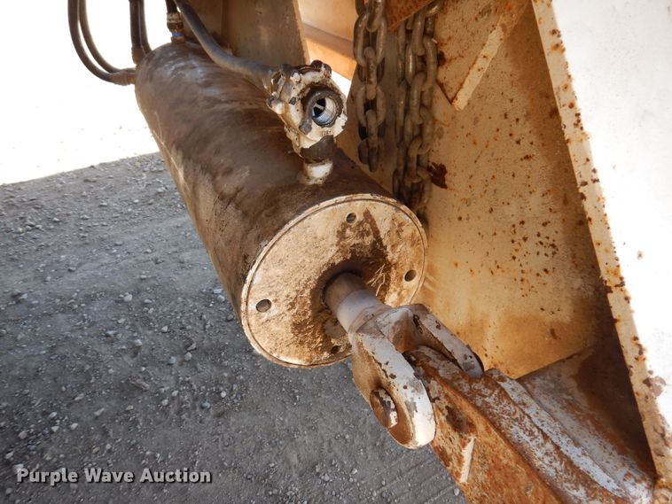 image for item IQ9553 1996 CPS SBD432  bottom dump trailer