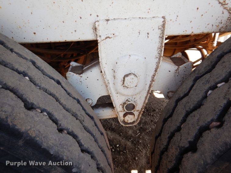 image for item IQ9553 1996 CPS SBD432  bottom dump trailer