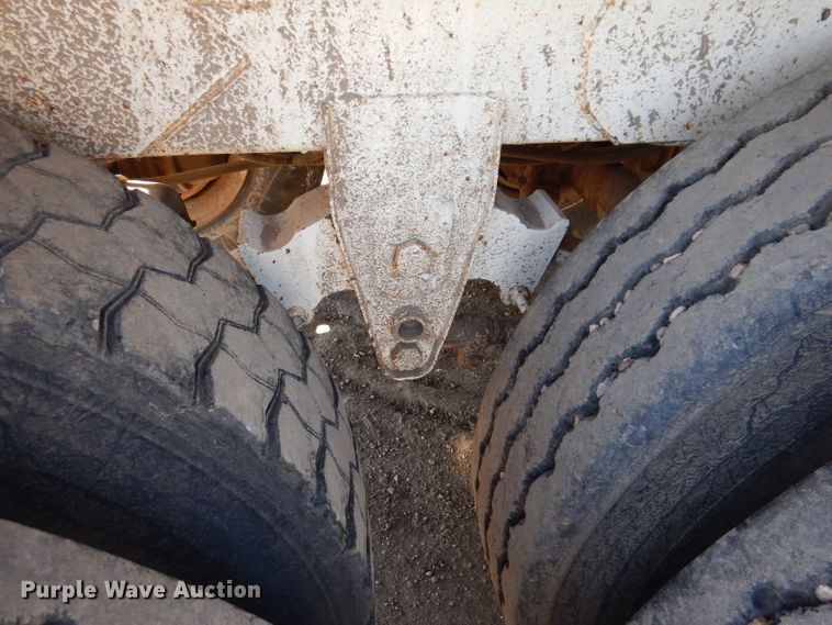 image for item IQ9553 1996 CPS SBD432  bottom dump trailer