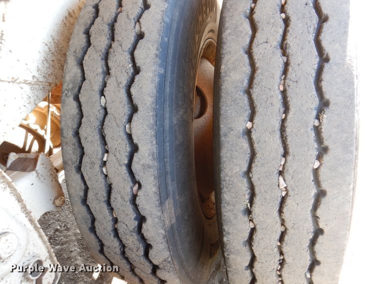 image for item IQ9553 1996 CPS SBD432  bottom dump trailer