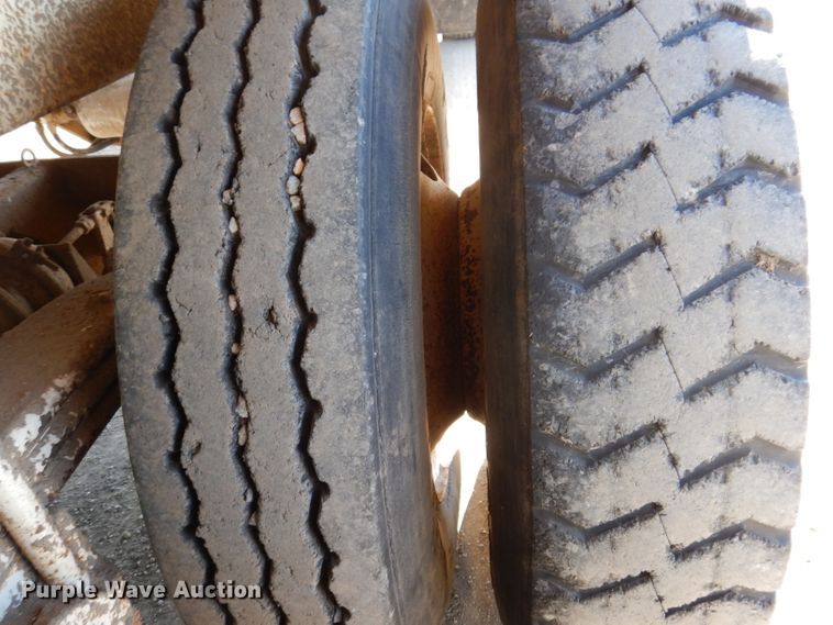 image for item IQ9553 1996 CPS SBD432  bottom dump trailer