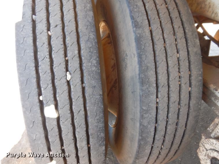 image for item IQ9553 1996 CPS SBD432  bottom dump trailer