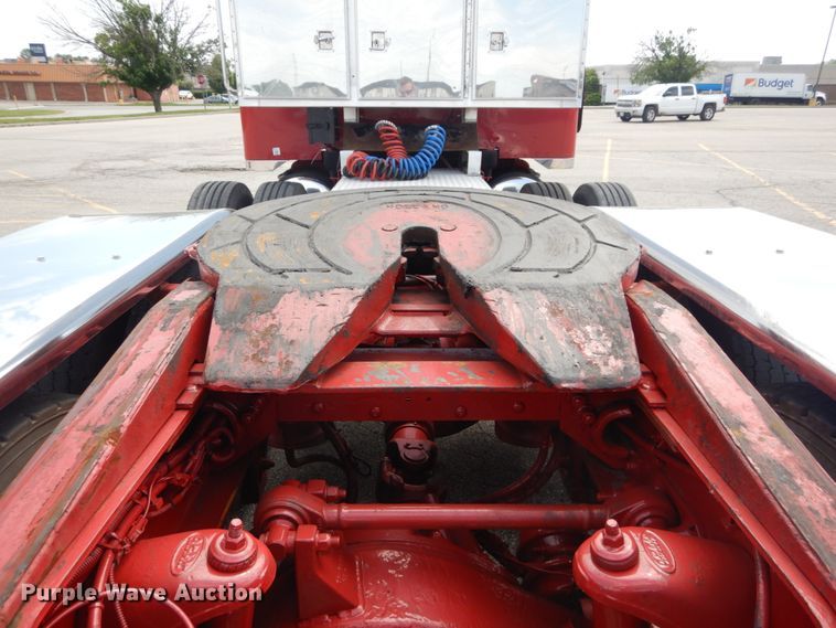 image for item IT9106 2006 Peterbilt 379  semi truck