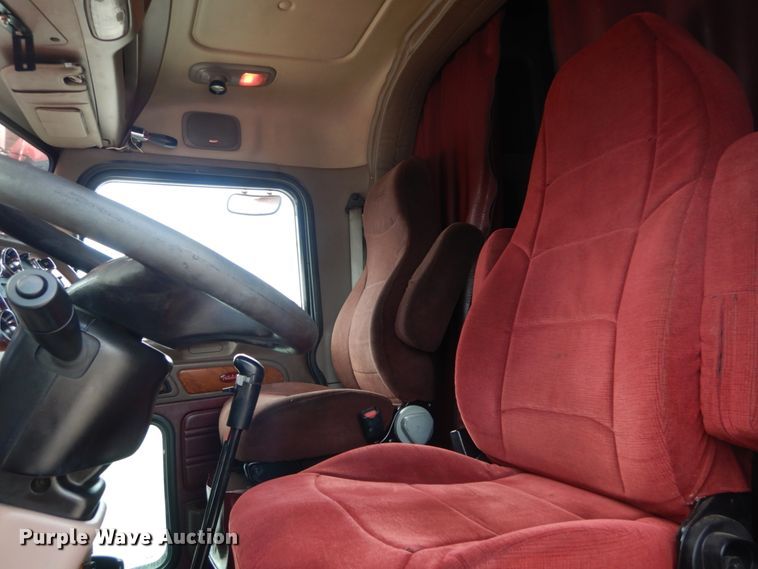 image for item IT9106 2006 Peterbilt 379  semi truck