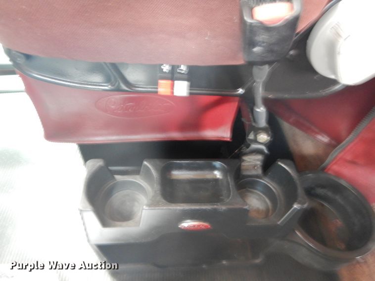 image for item IT9106 2006 Peterbilt 379  semi truck