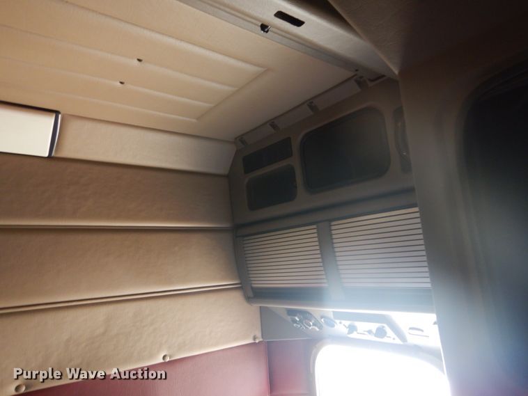 image for item IT9106 2006 Peterbilt 379  semi truck