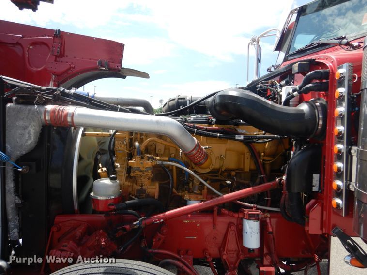 image for item IT9106 2006 Peterbilt 379  semi truck