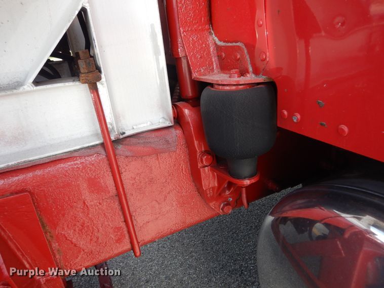 image for item IT9106 2006 Peterbilt 379  semi truck