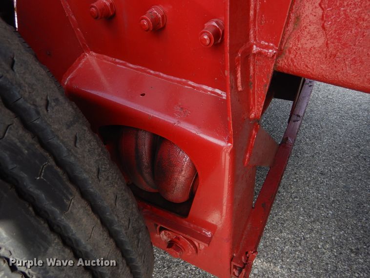 image for item IT9106 2006 Peterbilt 379  semi truck