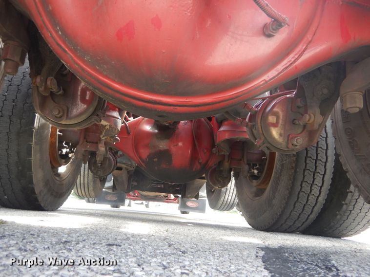 image for item IT9106 2006 Peterbilt 379  semi truck