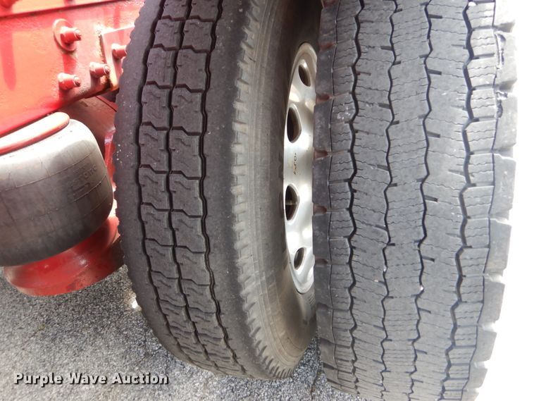 image for item IT9106 2006 Peterbilt 379  semi truck