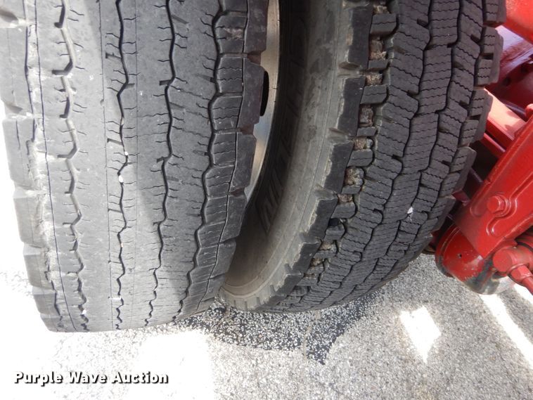 image for item IT9106 2006 Peterbilt 379  semi truck