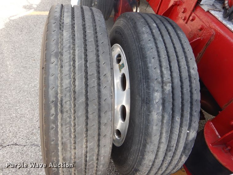 image for item IT9106 2006 Peterbilt 379  semi truck