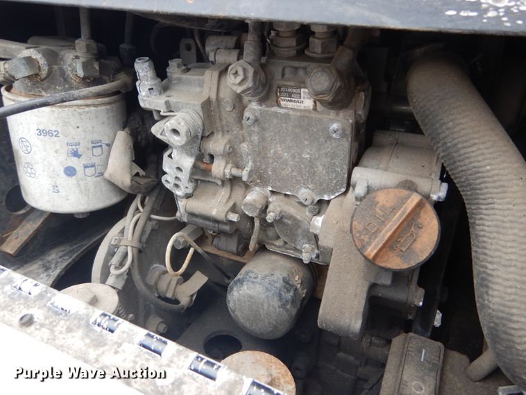 image for item IT9107 2010 Kenworth T800  semi truck