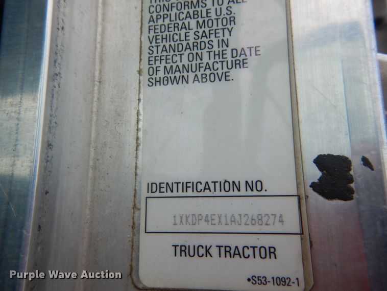 image for item IT9107 2010 Kenworth T800  semi truck