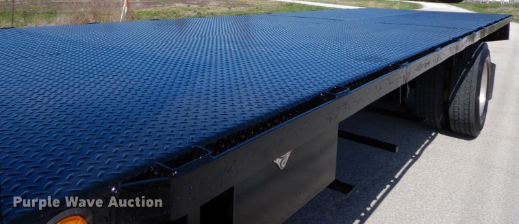 image for item IY9536 2013 Kenworth T270  flatbed truck