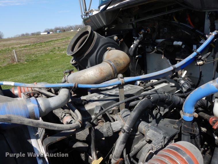 image for item IY9536 2013 Kenworth T270  flatbed truck