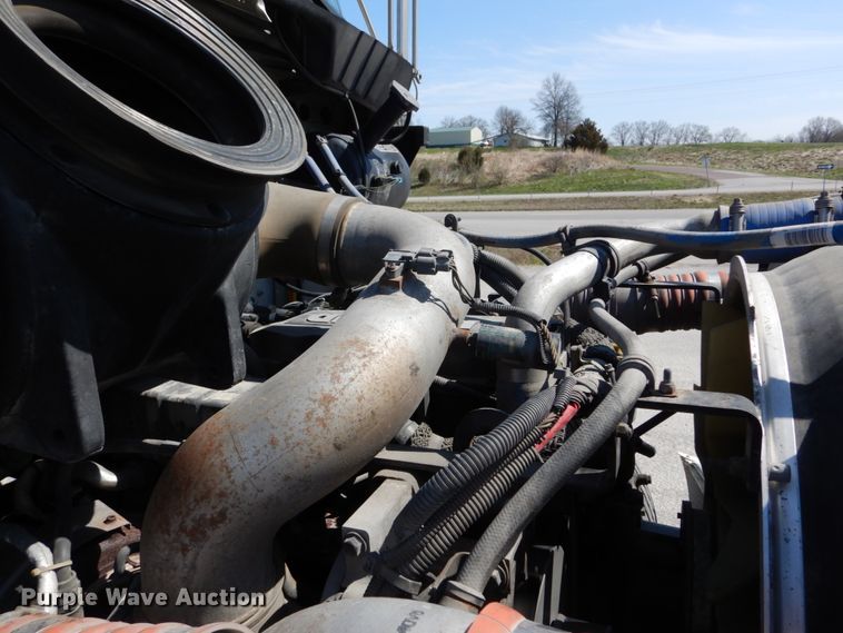 image for item IY9536 2013 Kenworth T270  flatbed truck