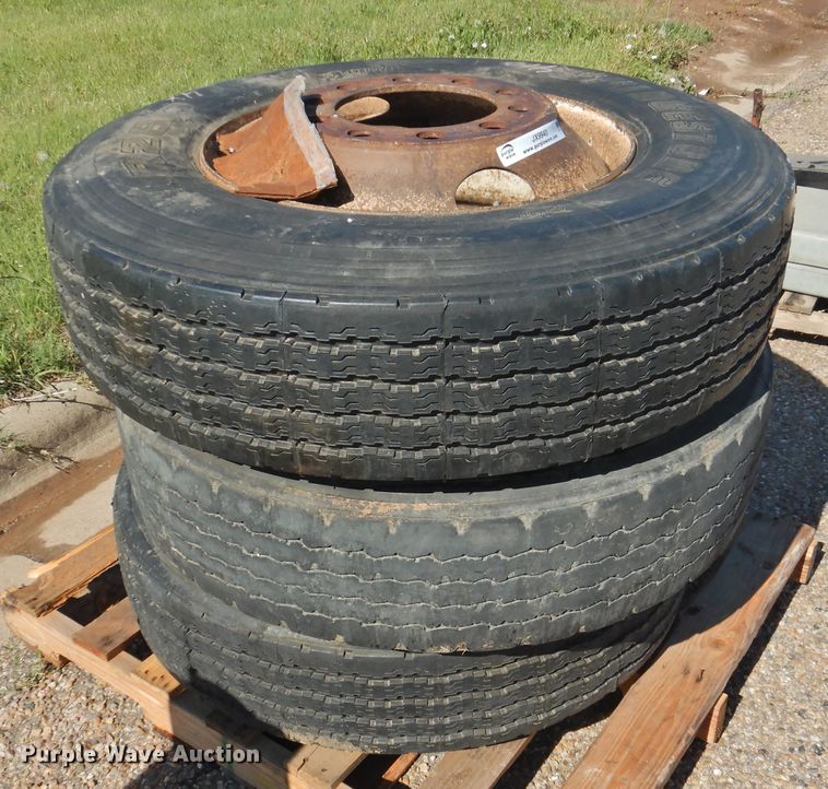 image for item JX9940 (3) 295/75R22.5 tires and wheels