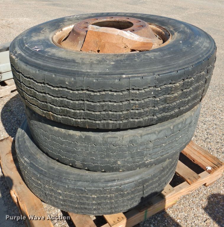 image for item JX9940 (3) 295/75R22.5 tires and wheels
