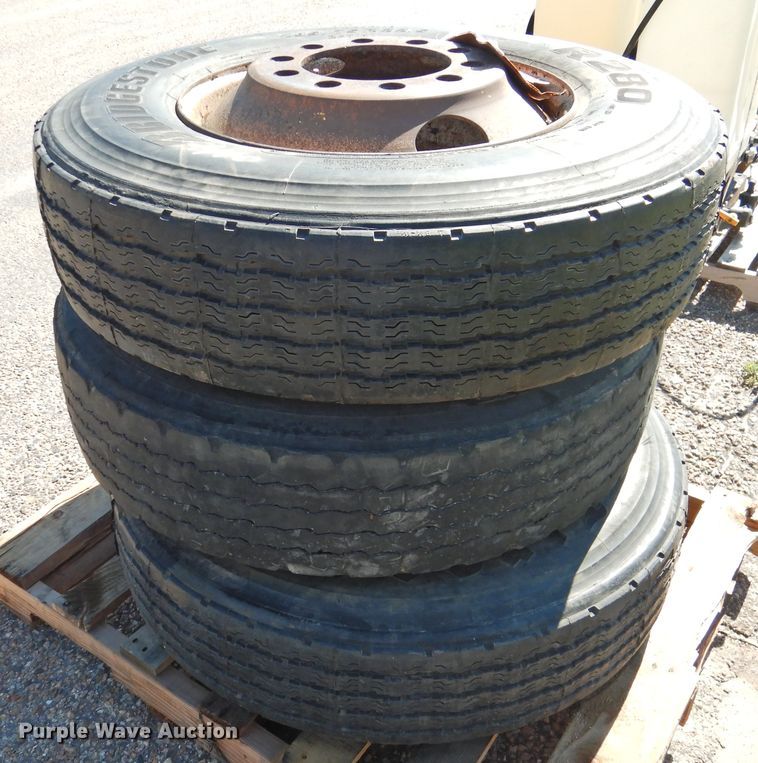 image for item JX9940 (3) 295/75R22.5 tires and wheels