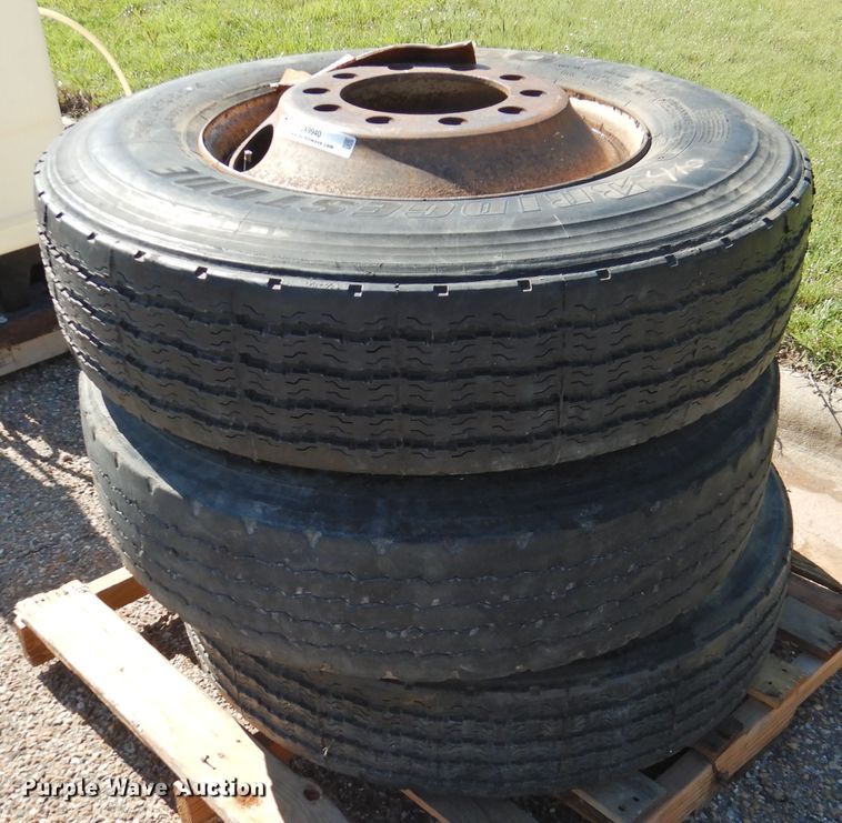 image for item JX9940 (3) 295/75R22.5 tires and wheels