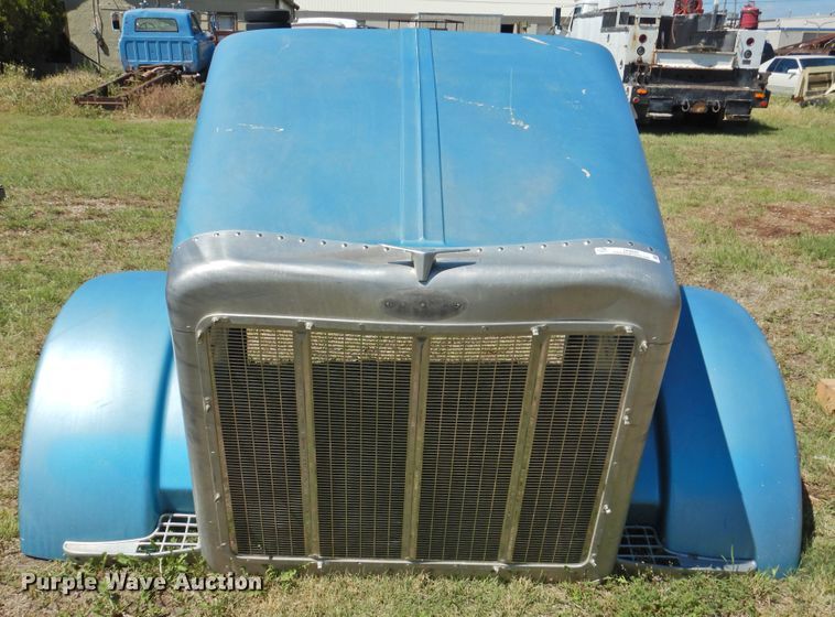 image for item JX9945 Peterbilt 378 hood