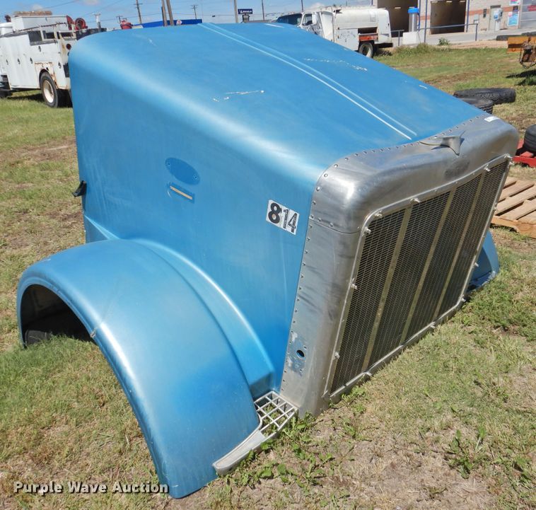 image for item JX9945 Peterbilt 378 hood