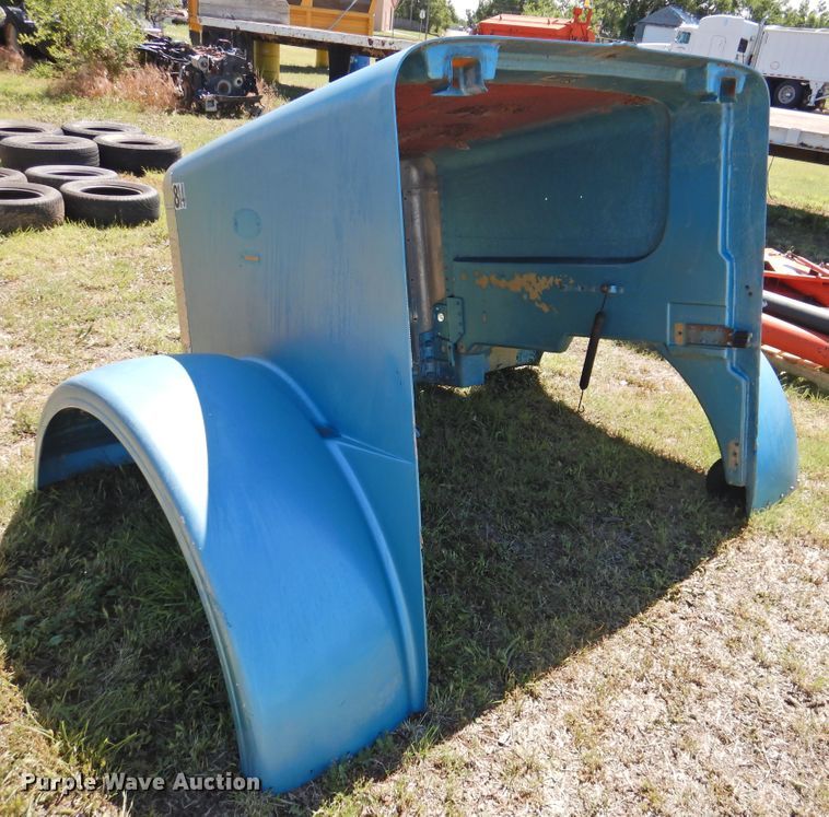 image for item JX9945 Peterbilt 378 hood