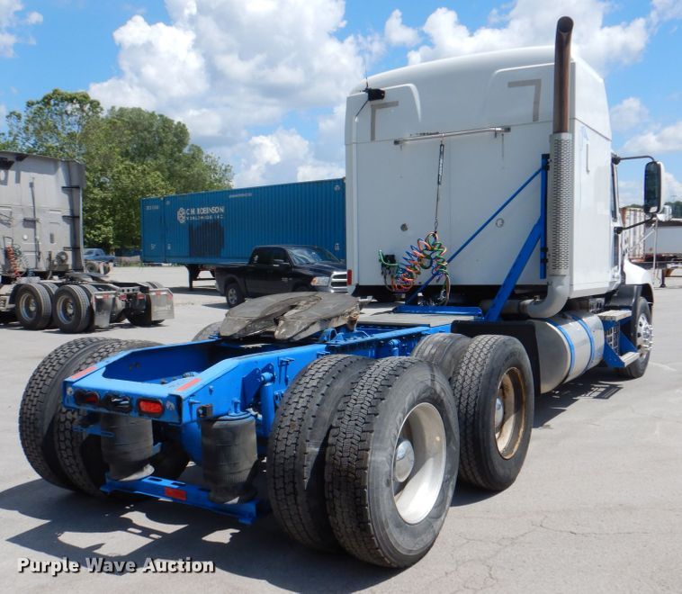 image for item JY9833 2013 Mack CXU613  semi truck